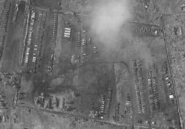 Спутниковый снимок предполагаемой стоянки российской военной техники у границы с Украиной