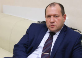 Председатель Комитета против пыток, правозащитник Игорь Каляпин