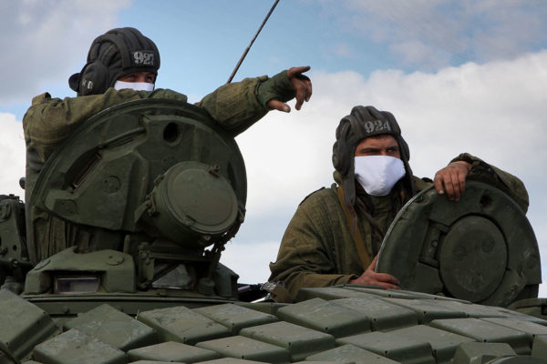 Новая война или позерство: почему Россия перебрасывает войска к границе с Украиной?