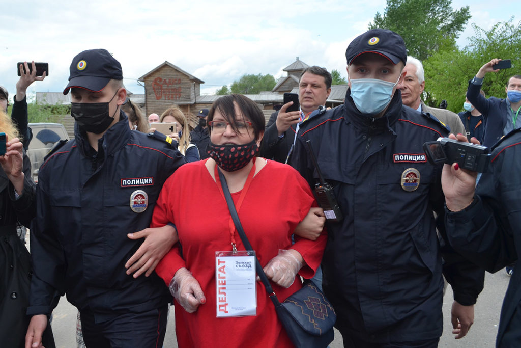 Задержание Юлии Галяминой. Фото: "МБХ медиа"