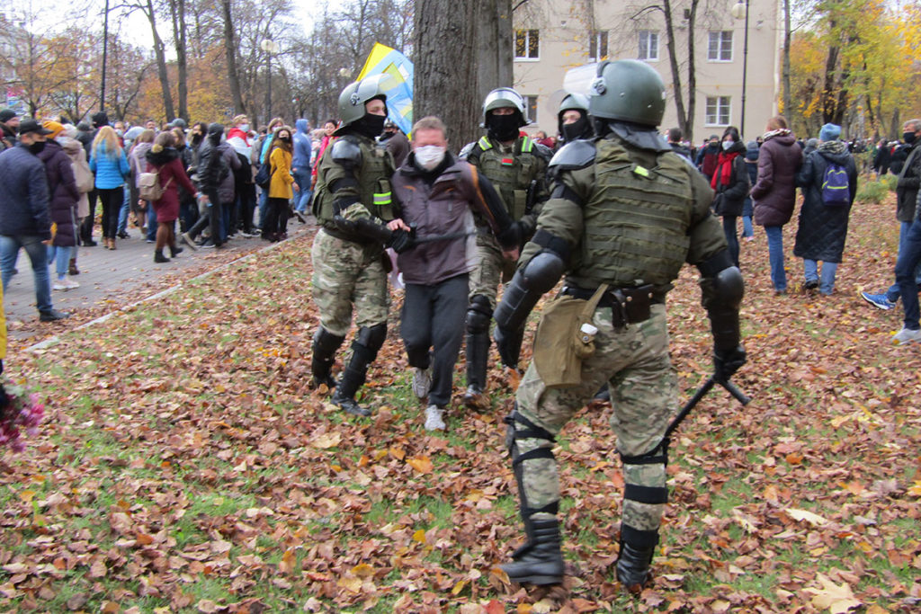 Задержание журналиста во время акции протеста в Минске