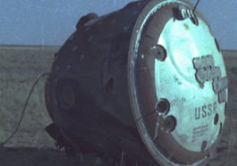 Космический корабль «Союз»-11» на месте преземления