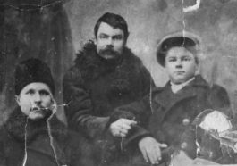 Алексей Егорович, Анисим Егорович и старший сын Анисима Игнатий