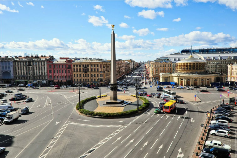 Площадь восстания в Петербурге