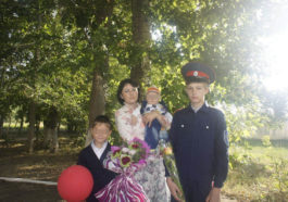 Игорь Шустов со своей семьей