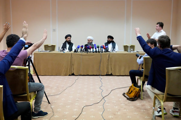 «А они за вакцинацию или против?». В соцсетях обсуждают визит делегации «Талибана»* в Москву